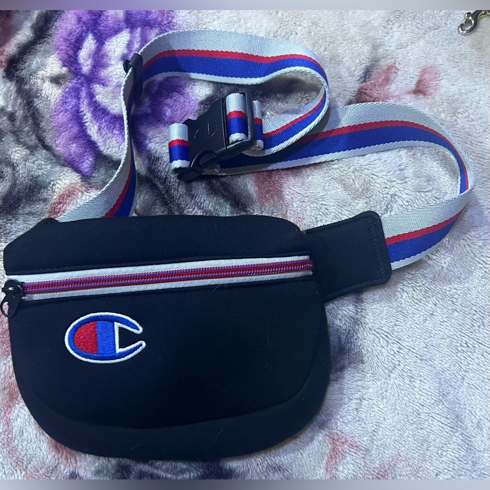 Under $20 bogo 50% off. Vintage Champion Attribute Fanny Pack/Crossbody bag.